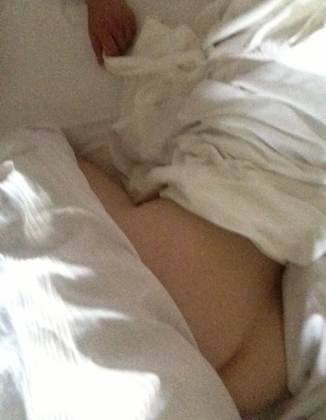 Jane Levy nudes model img