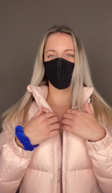 Kiera Young sex actress galleries