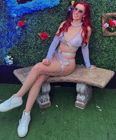 Kelsey Remige sexy actress images