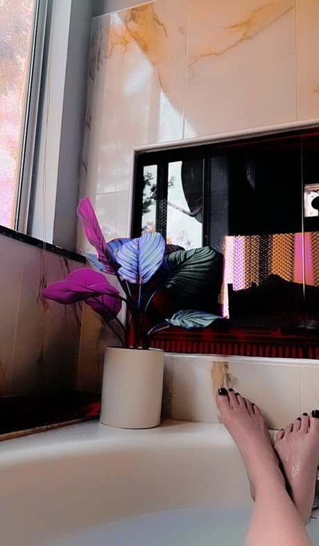 Kelsey Remige actress img