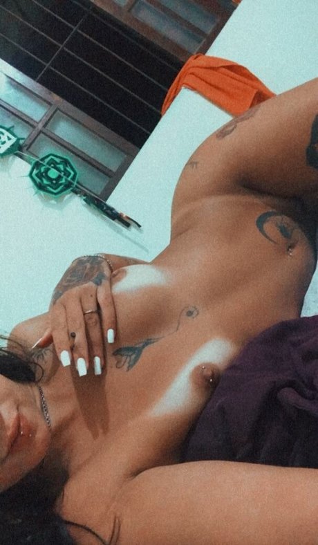 Ultraviolenceml nice model photo