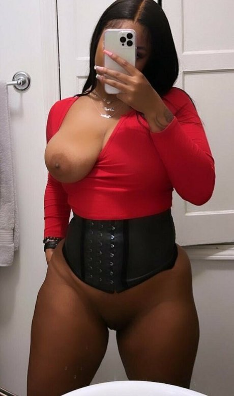 DiraKash pornstar high quality pictures