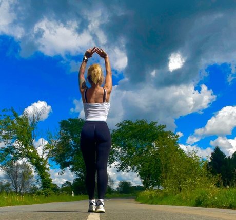 Winnie Nielsen model nude images