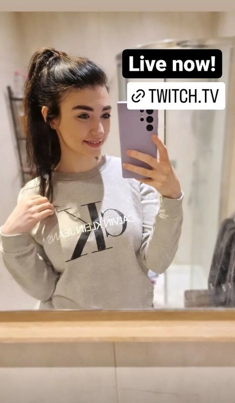 Wolfabelle model perfect images