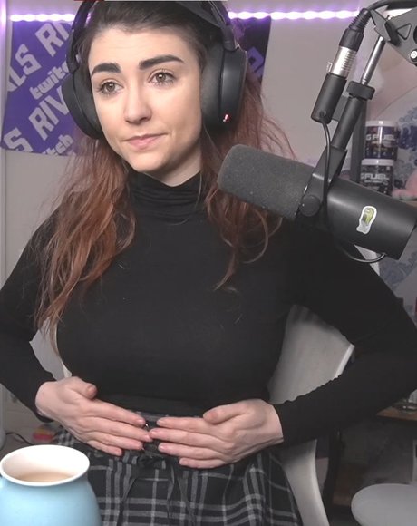 Wolfabelle model beautiful image