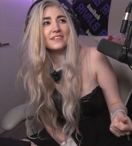 Wolfabelle pretty model galleries