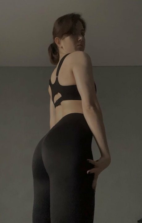 Panirozpusta model pretty image