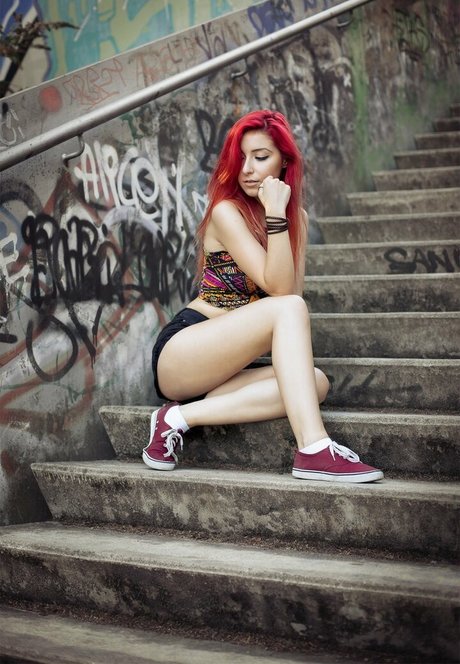 Anni The Duck perfect star pictures