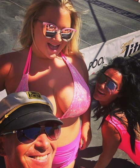 BlondiePomie pornstar xxx img