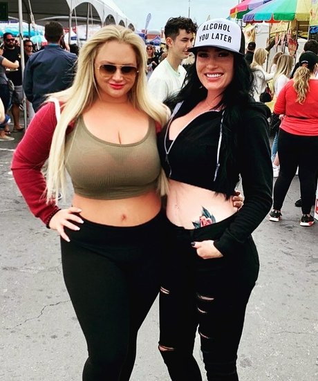 BlondiePomie pornstar xxx picture