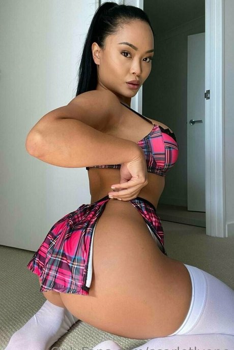 scarletlyone adult model archive