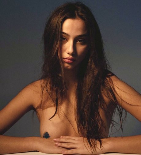 Ania Rybak porn model pics