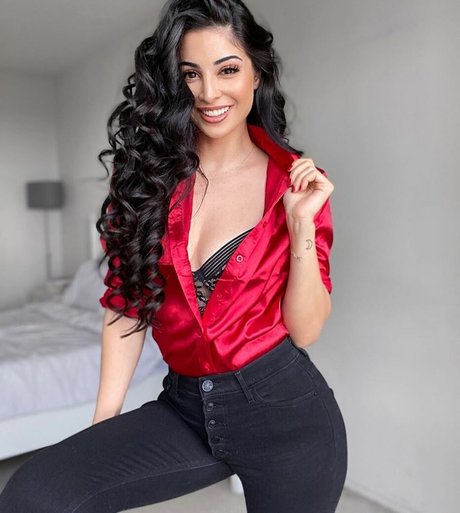 Elwa Saleh perfect star img