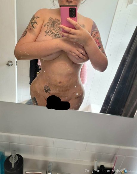 miss poizon naked star gallery