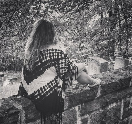 hela stoned bbw model picture