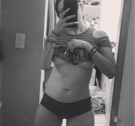 Independent bich star best pics