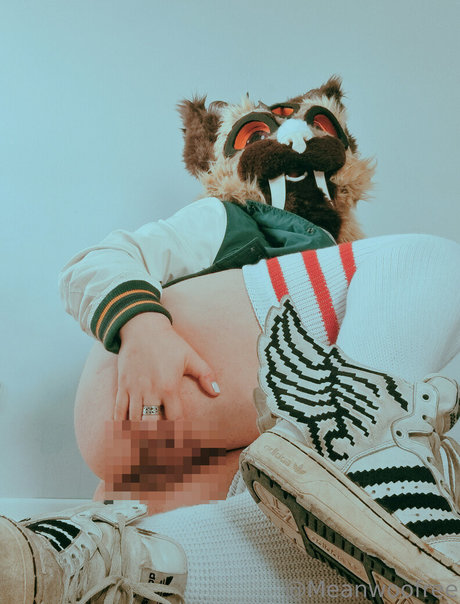 meanwoofree adult actress pic