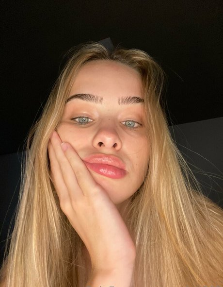 candy4985 art actress pic