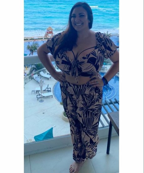 Marissa J art star img