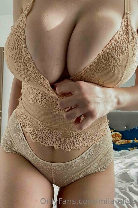 mila elise star exclusive image