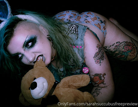 sarahsuccubusfreepreview perfect actress img