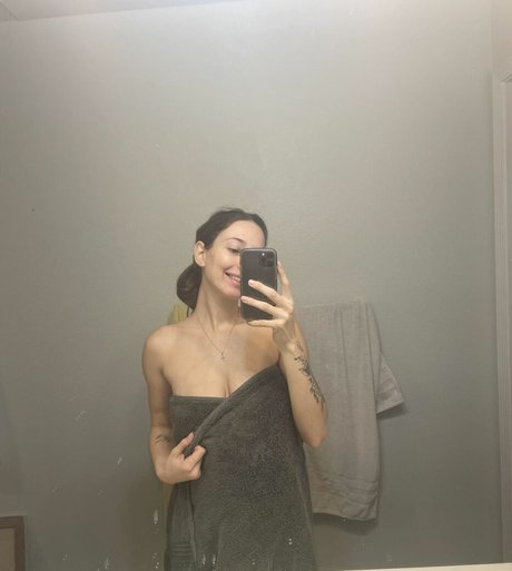 Avesfree Profile pic