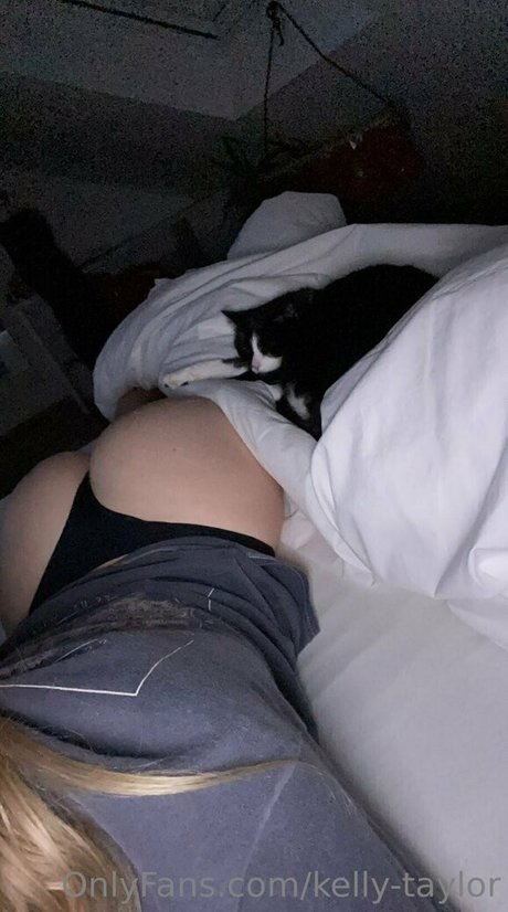 kelly taylor pretty actress pic