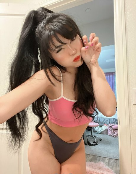 Lynniequin model sexy image