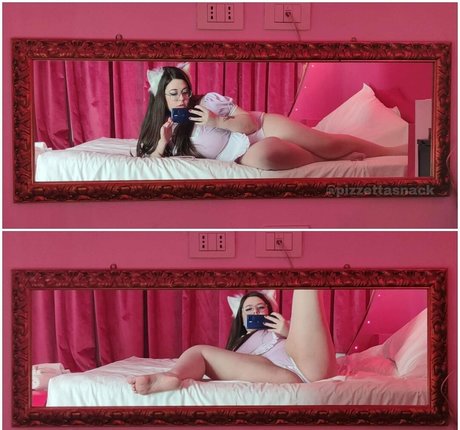 pizzettasnackfree nudes model image