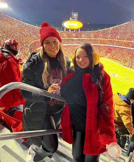 Jenn M sexy star gallery