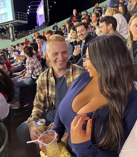 Jenn M model xxx pics