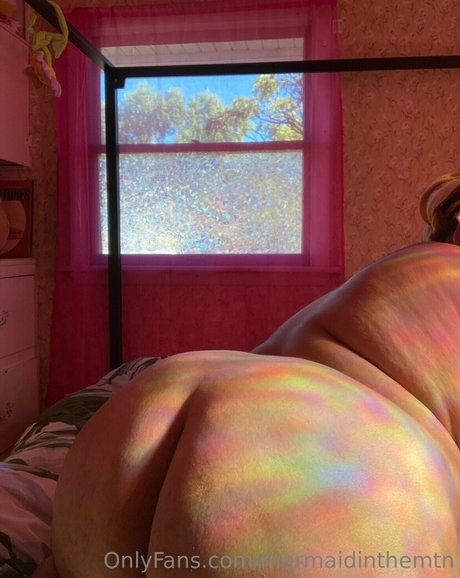 mermaidinthemtn naked pornstar pic