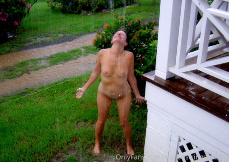 malibustringskristen porn model picture