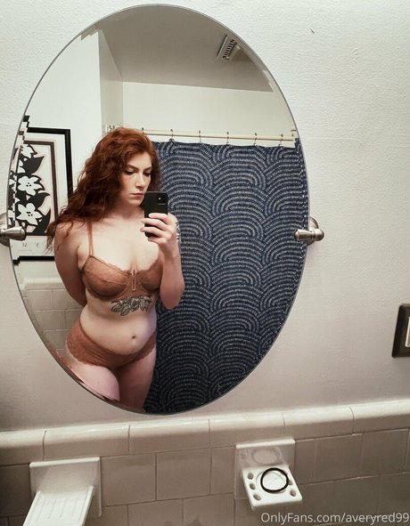 averyred99 sexy star picture