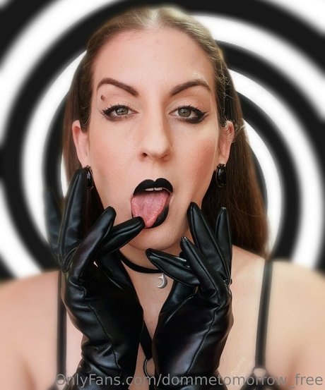 dommetomorrow free sex model image