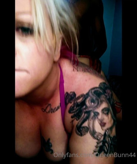 queenbunni44 pornstar nice galleries
