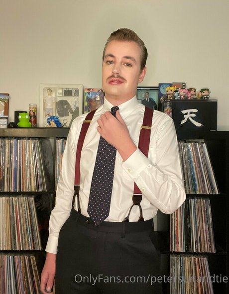 petersuitandtie star top image