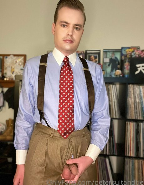 petersuitandtie pretty star img