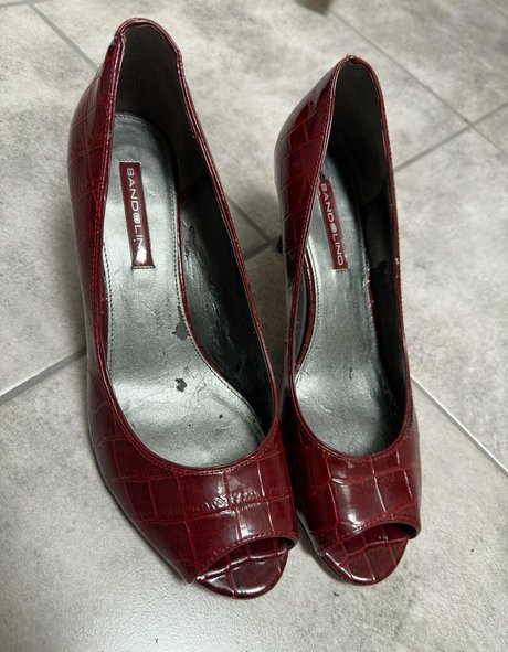 hot mama next door top actress image