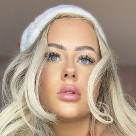 rosierendallxo exclusive model picture