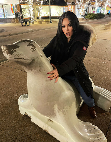 hotmesstv pornographic model images