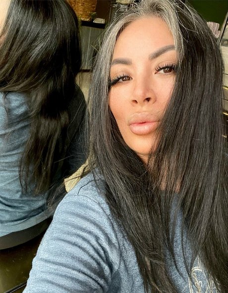 hotmesstv model erotic picture