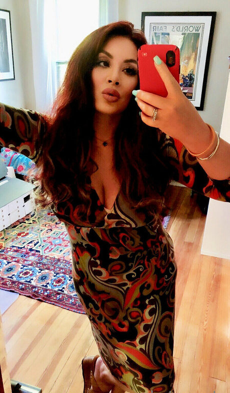 hotmesstv actress images