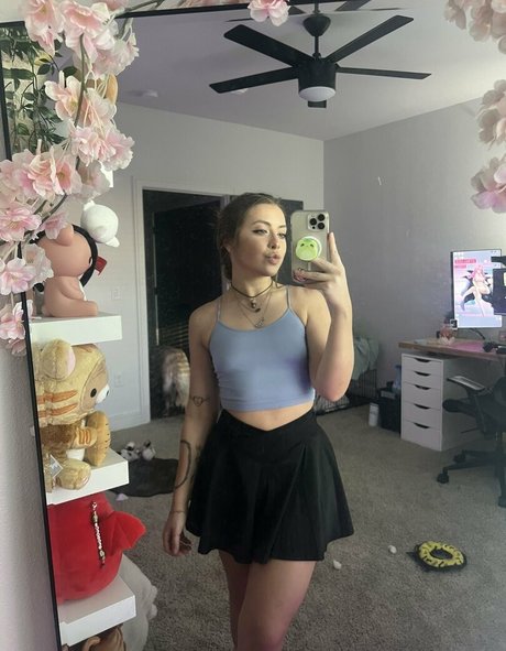 GXR Shorty nice pornstar photos