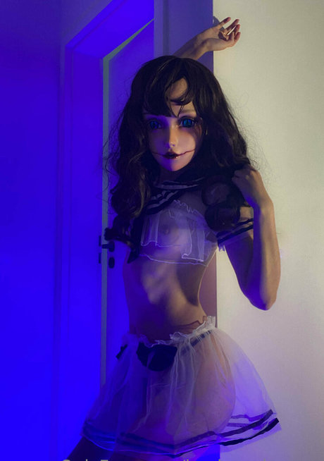 lamia oni sama model img