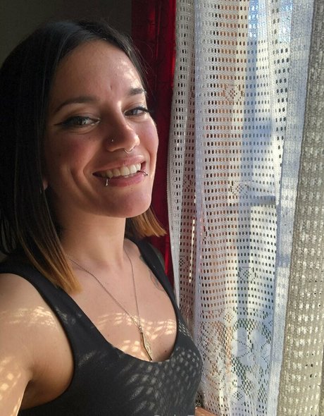 erotiniii pretty pornstar pictures