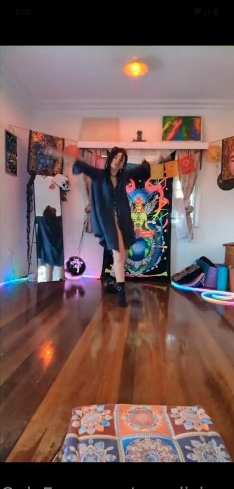 annalicia arts hot star galleries