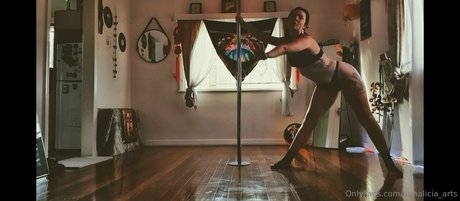 annalicia arts model erotic photo