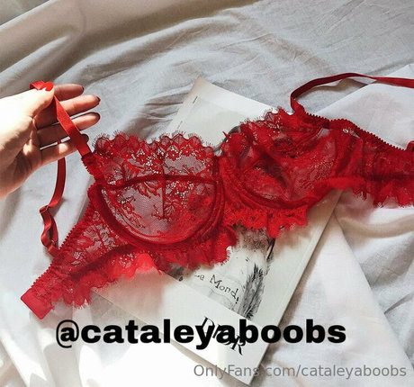 cataleyaboobs nice model photo