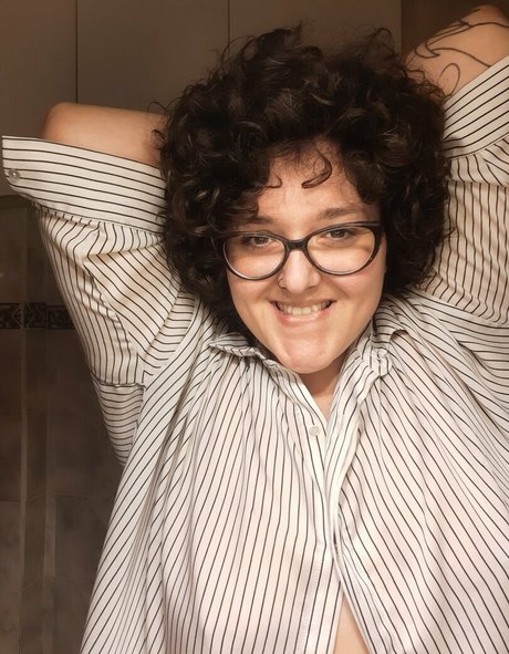 sweetfatbottomed naked model gallery